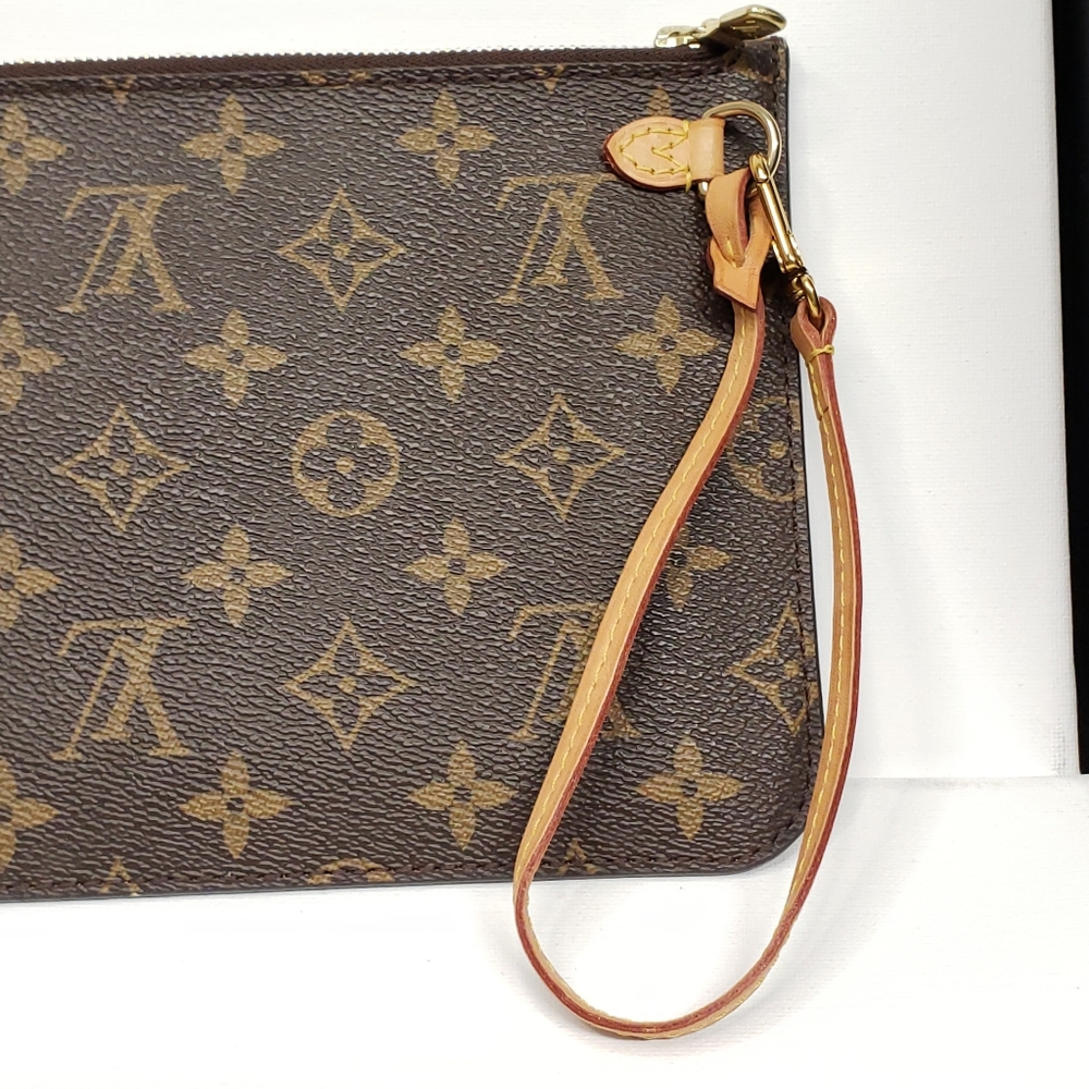 Authentic Louis Vuitton Neverfull Pochette Monogram Wristlet Clutch - Picture 8 of 14